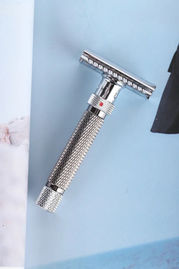 Yaqi Justerbar Sikkerhedsbarbermaskine – Barbermaskine med Dobbeltkant i Rustfrit Stål til Mænd (Krom / Gunmetal)