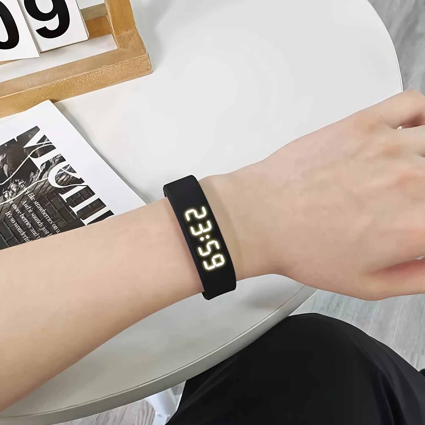 Herren- & Damen-Fitness-Smartwatch – Schrittzähler, Multi-Sport-Modi, Pedometer & stilvolles elektronisches Armband